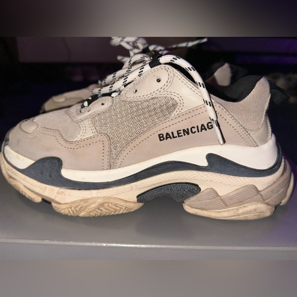 >>Balenciaga Triple S<<